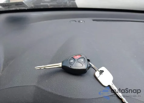 2006 Toyota Rav4 from USA, damaged, VIN JTMBD33V466020182